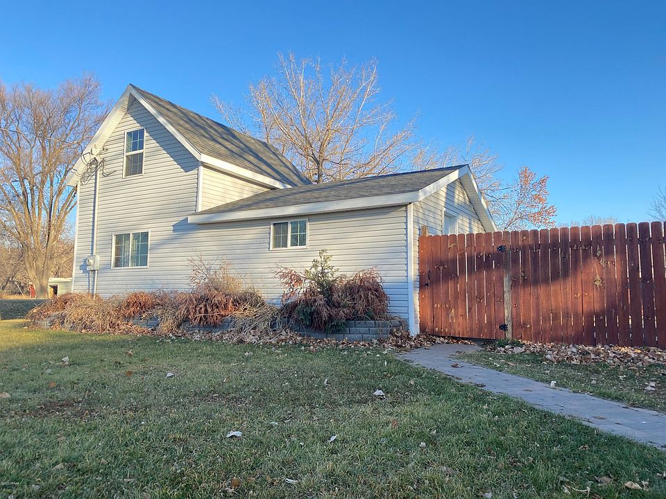 2nd image of 590 3rd Ave