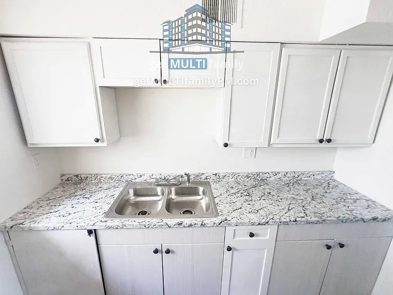 7120 N 66th Dr #101 — Photo 2