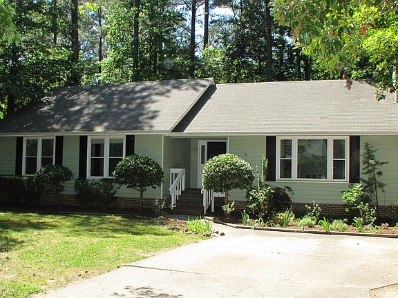 2nd image of 109 Hampton Ct