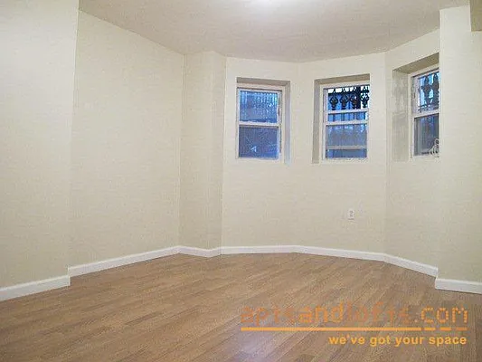 Rented by aptsandlofts.com | media 15