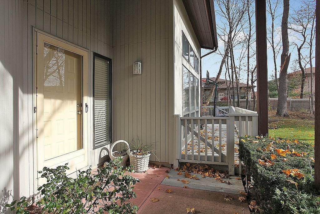 63 Foxwood Dr, Jericho, NY 11753 Zillow