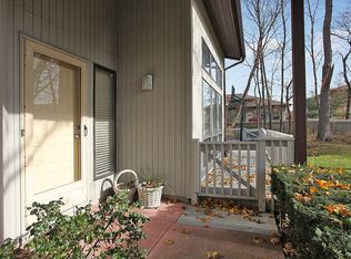 63 Foxwood Dr, Jericho, NY 11753