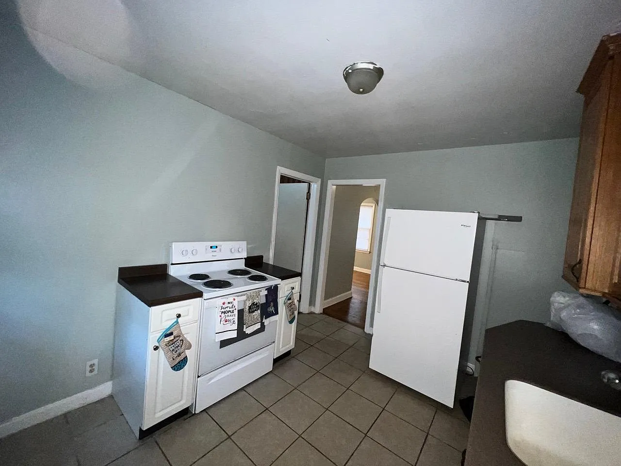 3 bed, 1125 sqft, $1,400 — Photo 3