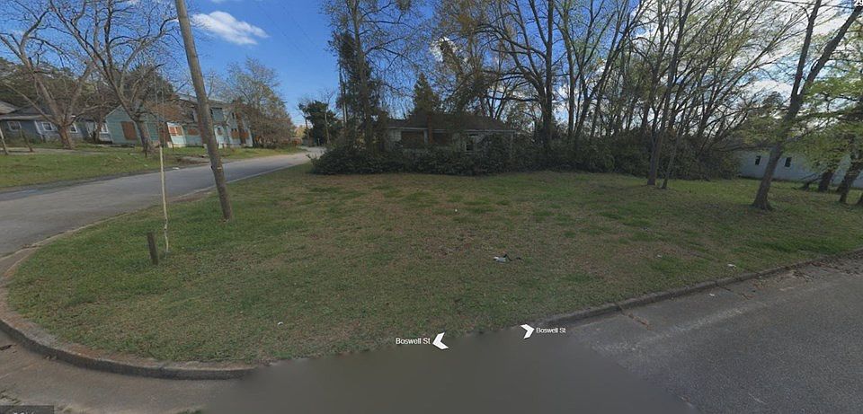 2nd image of 1299 Maple St