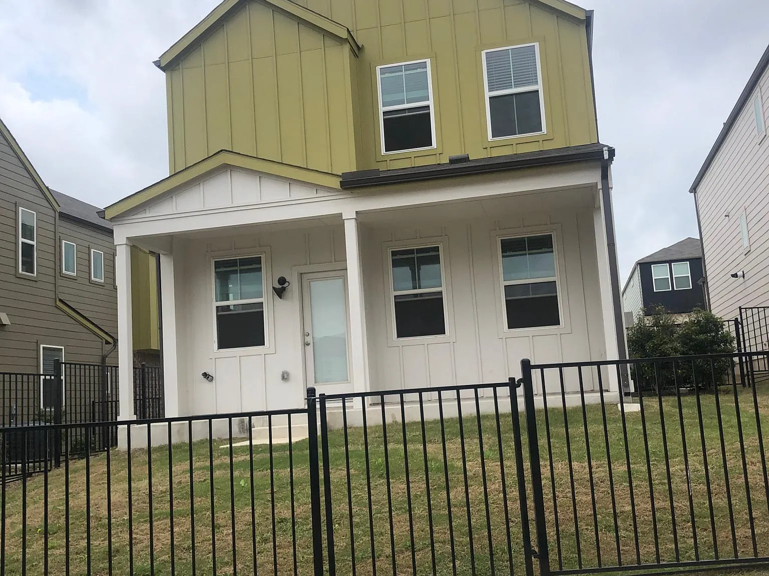 3 bed, 2.5 bath, 1771 sqft, $2,375 — Photo 4