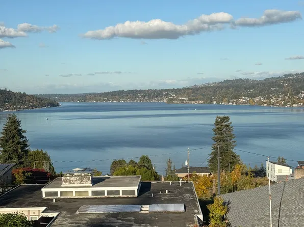 7711 S Sunnycrest Rd, Seattle, WA