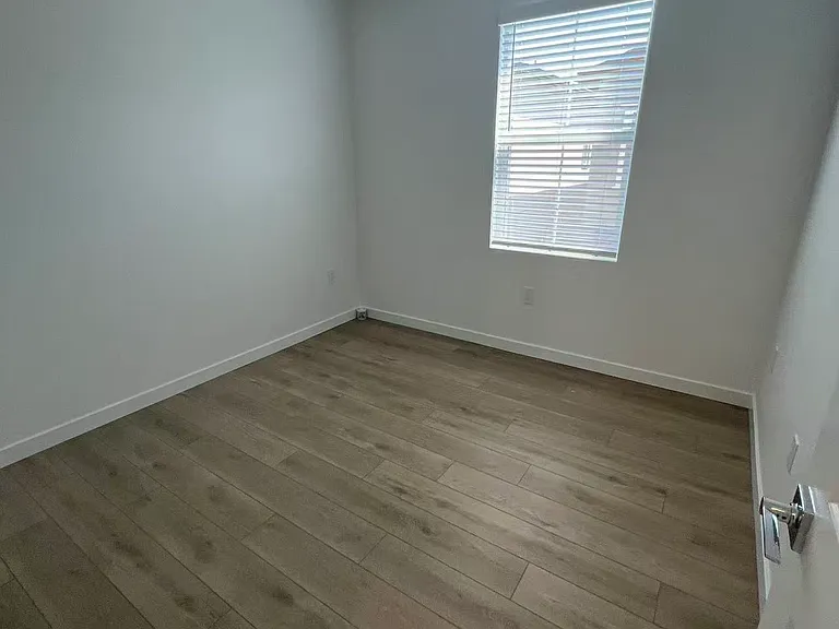 2521 Iconic St — Photo 18