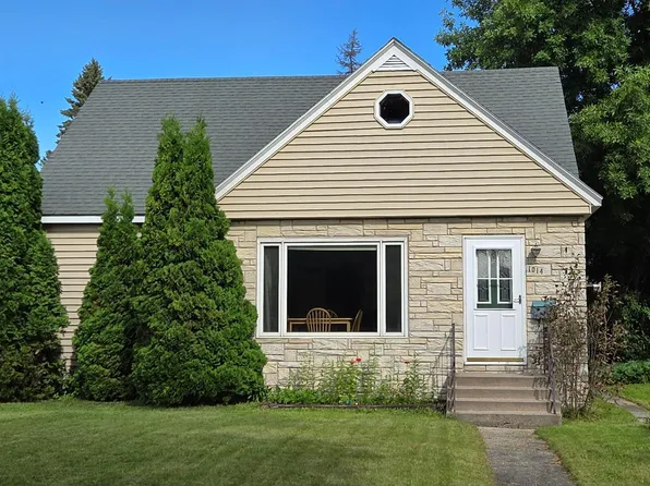 1014 3rd St, International Falls, MN 56649