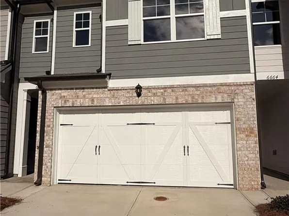 6664 Parsons St, Flowery Branch, GA 30542