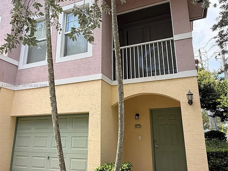 6306 W Sample Rd #6306 — Photo 1