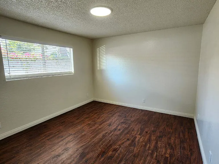 7412 Carie Ln — Photo 15
