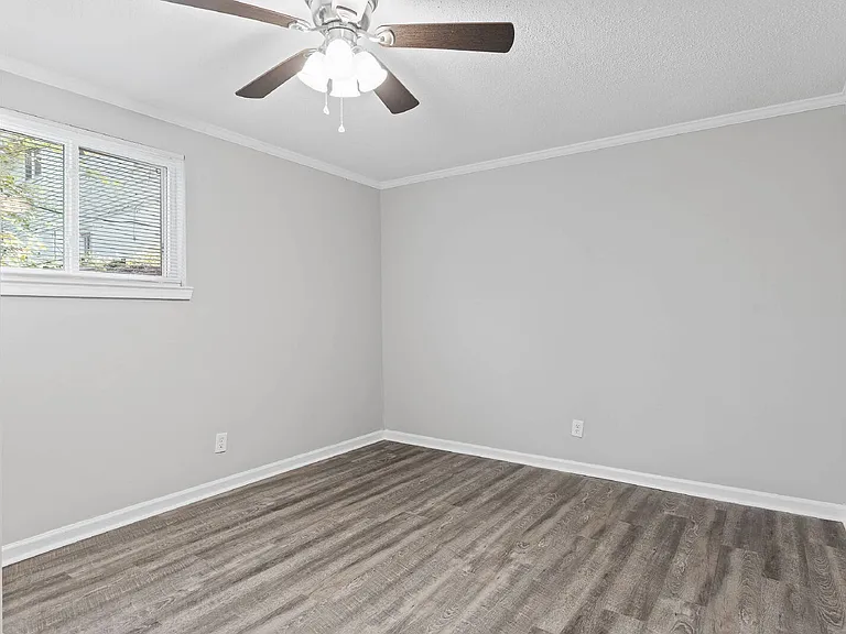 105 Ppoole St #303 — Photo 8