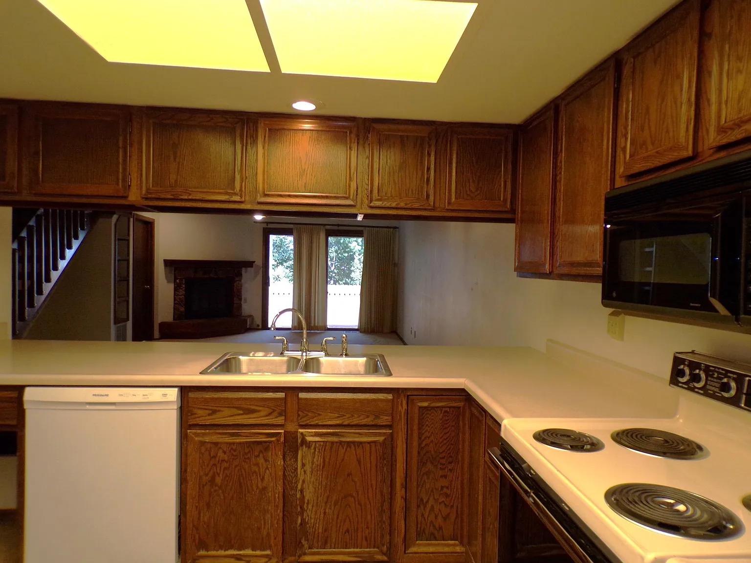 2 bed, 1881 sqft, $2,000 — Photo 4