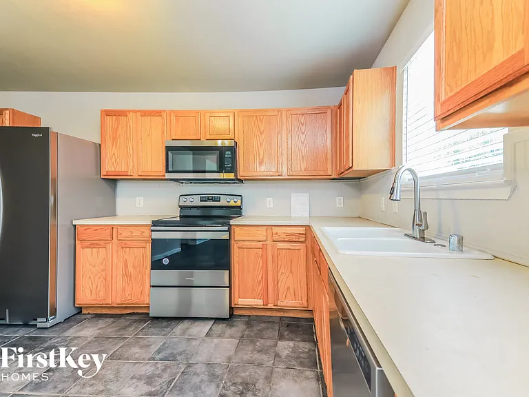 3605 Smoketree Dr — Photo 4