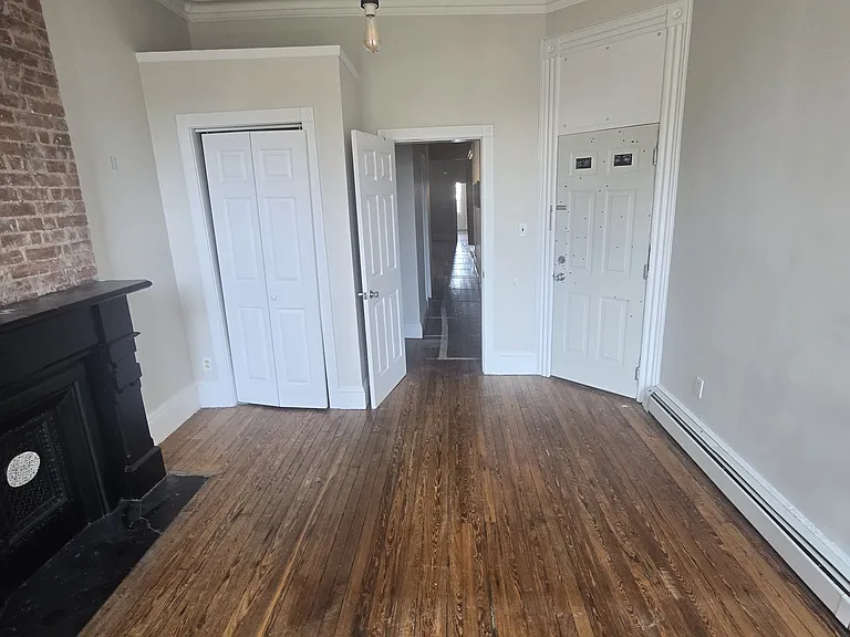 92 Wayne St #4L — Photo 8