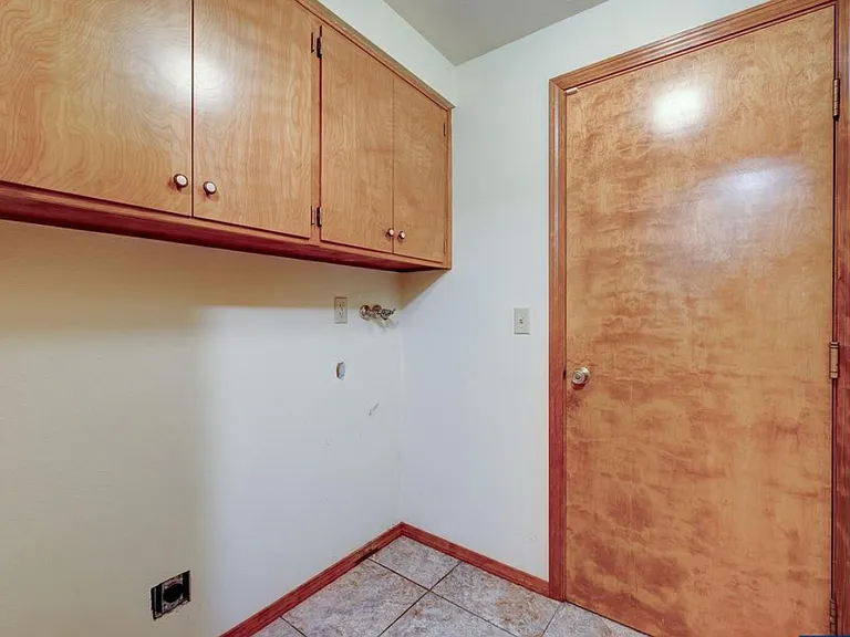 463 Suncrest Ave NW — Photo 23