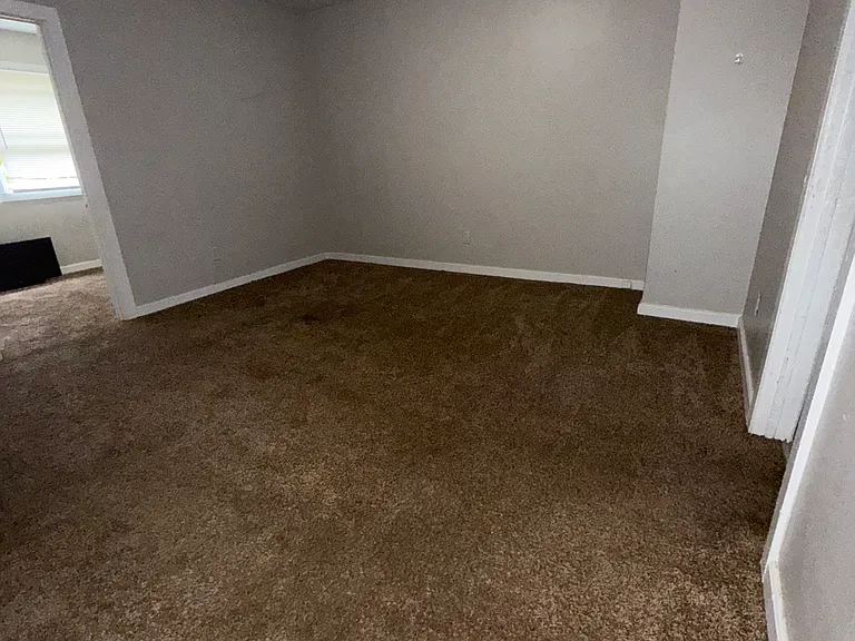 331 N Temple Ave #D — Photo 6
