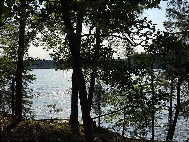 1st image of 340 Shagbark Ct