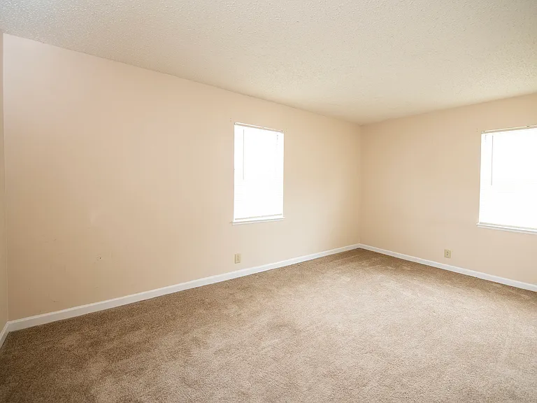 Willow Run Apartments — Photo 44