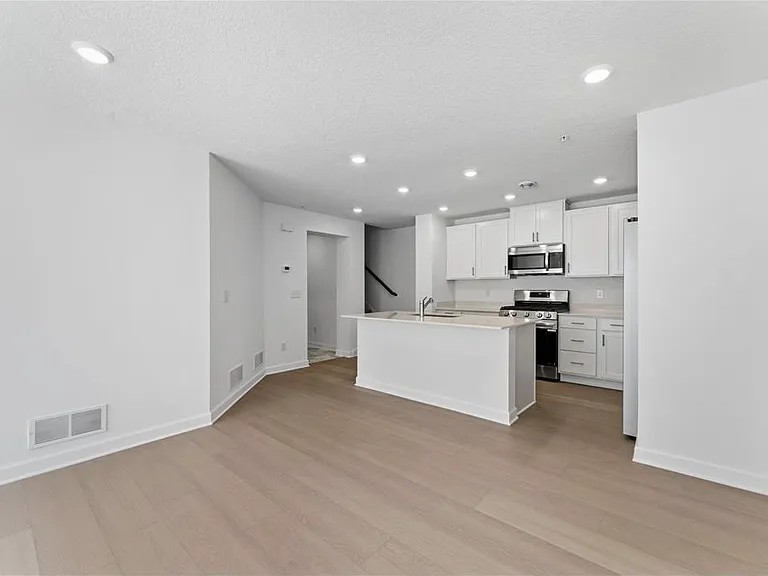 15011 Audrey Ave #A — Photo 4
