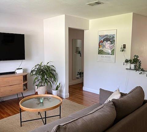 Fiber network is available in this area for all your streaming needs.