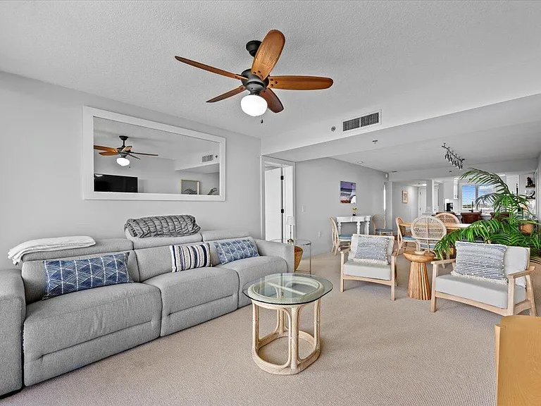 201 S Seas Dr #404 — Photo 18