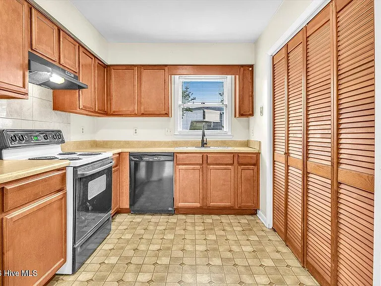 1019 Blue Leaf Pl — Photo 21