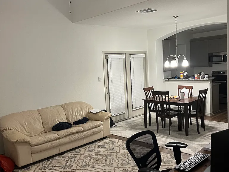 2077 Silver Oaks #1 — Photo 11