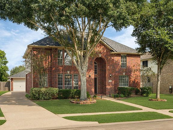 2nd image of 22110 Emerald Run Ln