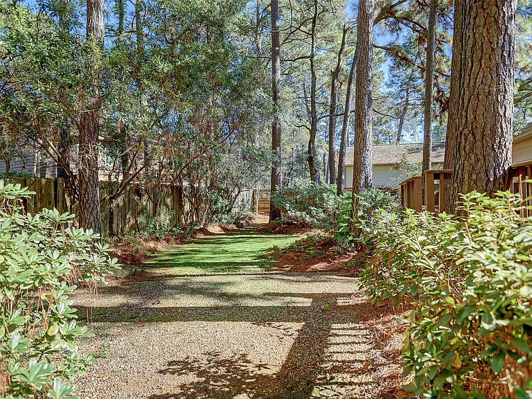 12 Fairmeade Bend Dr — Photo 29