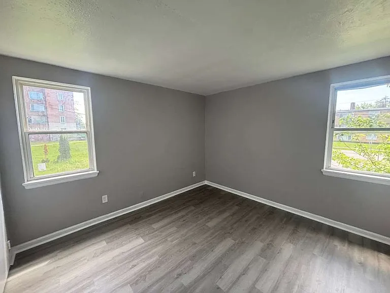 225 W McDowell Rd #F3 — Photo 2