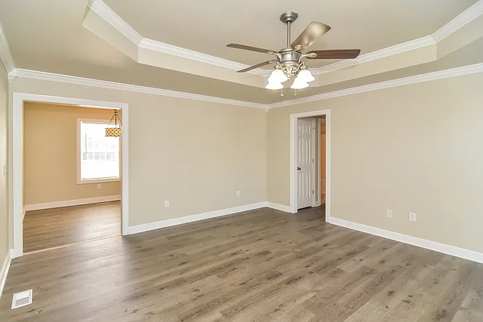 232 Tanner Point Dr — Photo 2