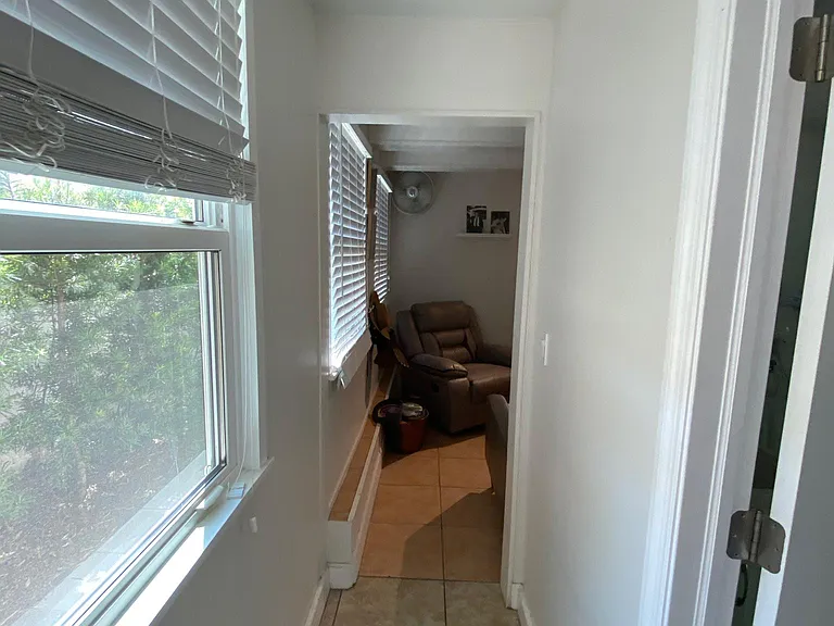 1221 27th St N — Photo 12