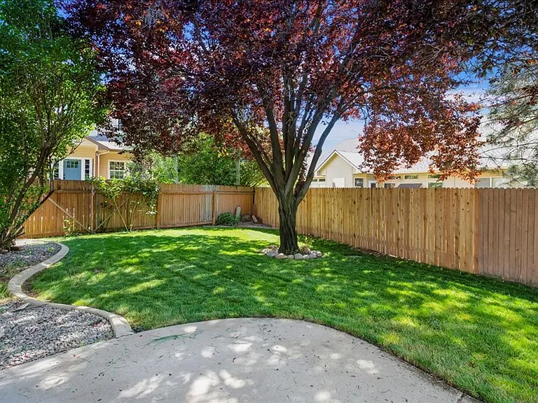 14180 W Chadford Dr — Photo 29