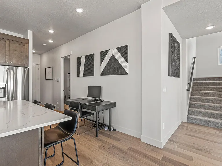 6537 Silver Creek Dr — Photo 13