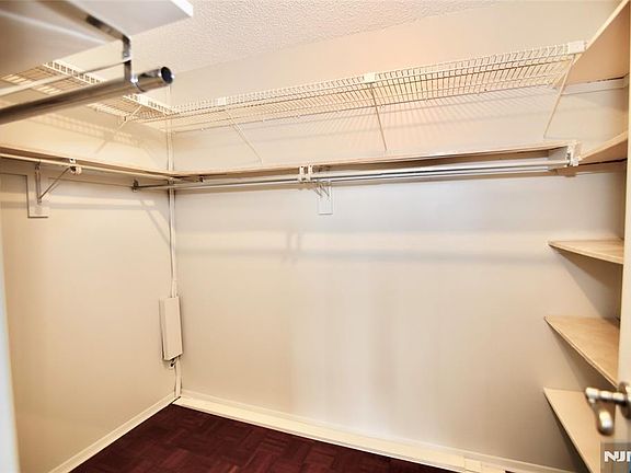 4th image of 300 Winston Dr APT 106