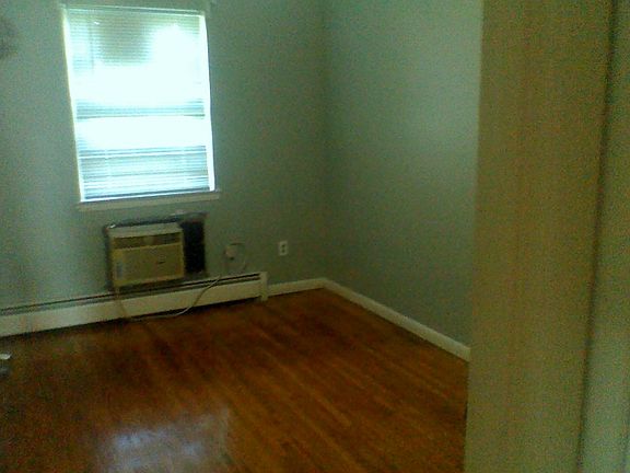 4th image of 6115 171st St #3