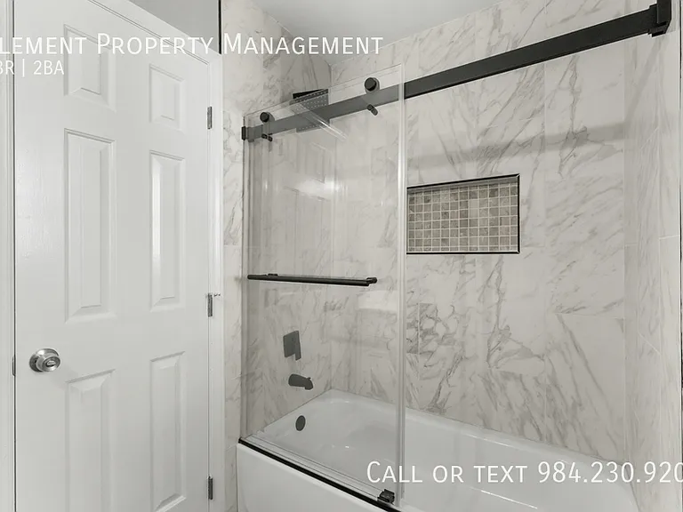 3641 Meadow Creek Ln — Photo 18