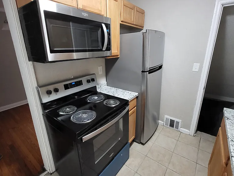 5527 Wabash Ave — Photo 6