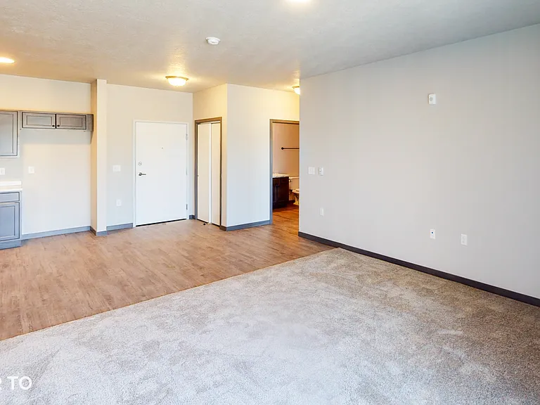 5800 Sunnybrook Plz — Photo 89