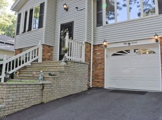 57 Mansel Dr, Landing, NJ 07850