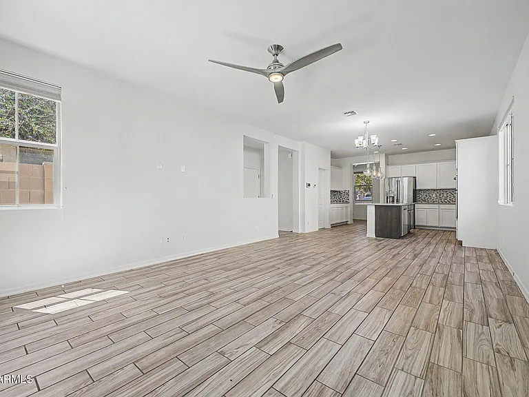 1575 W Marlin Dr — Photo 9
