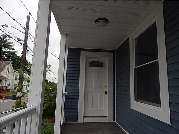 5th image of 25 Crandall St