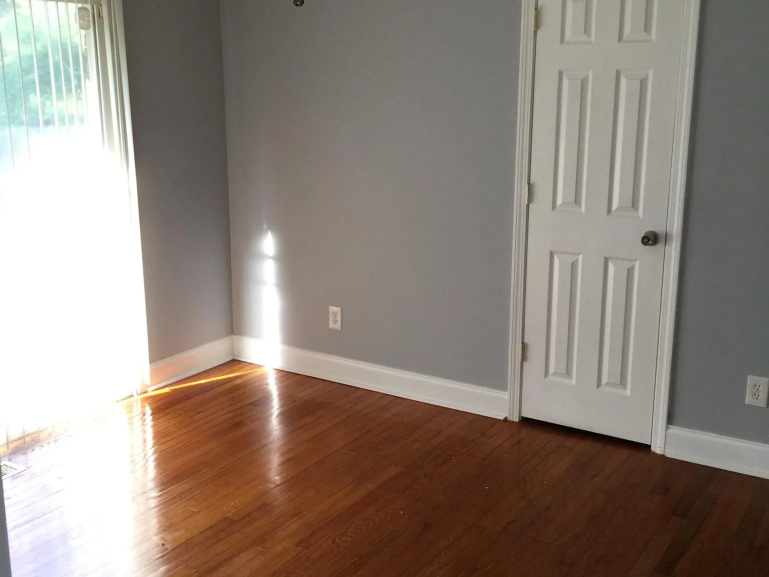 3 bed, 1036 sqft, $1,650 — Photo 2