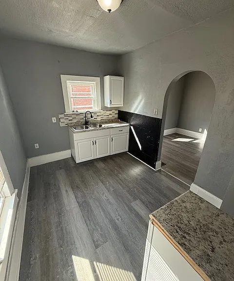 1007 Dewalt Ave NW — Photo 2