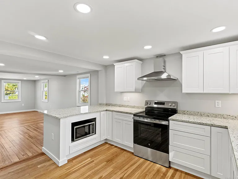 16 School St #2 — Photo 13