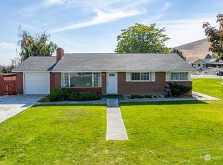 281 Mocliff Rd, Ephrata, WA 98823