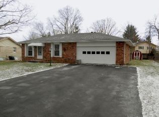161 Woodlane Dr, Columbus, IN 47201