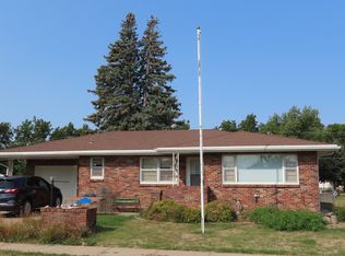 327 N 1st St, David City, NE 68632