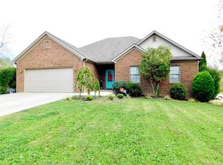 312 Windy Oaks Cir, Richmond, KY 40475